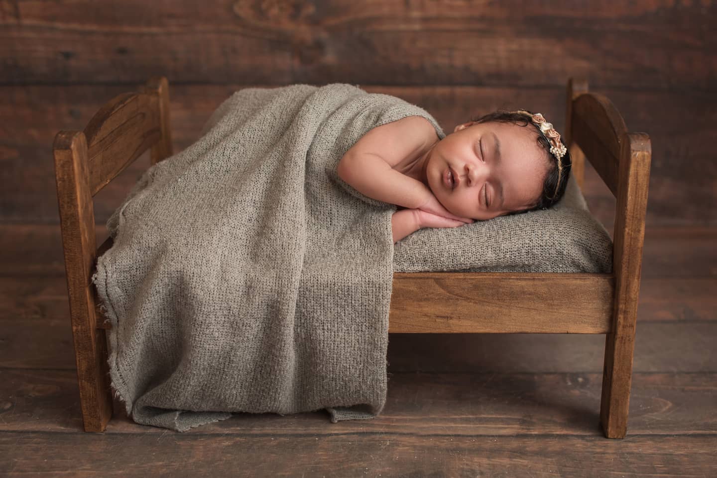 Best Lenses for Newborn Photography: Capture Every Precious Detail