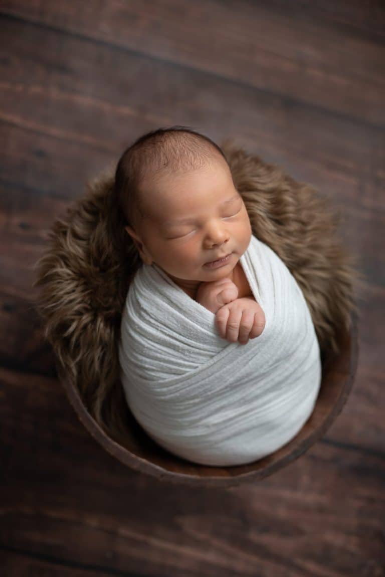 Everything You Need to Know About Swaddling a Newborn Baby