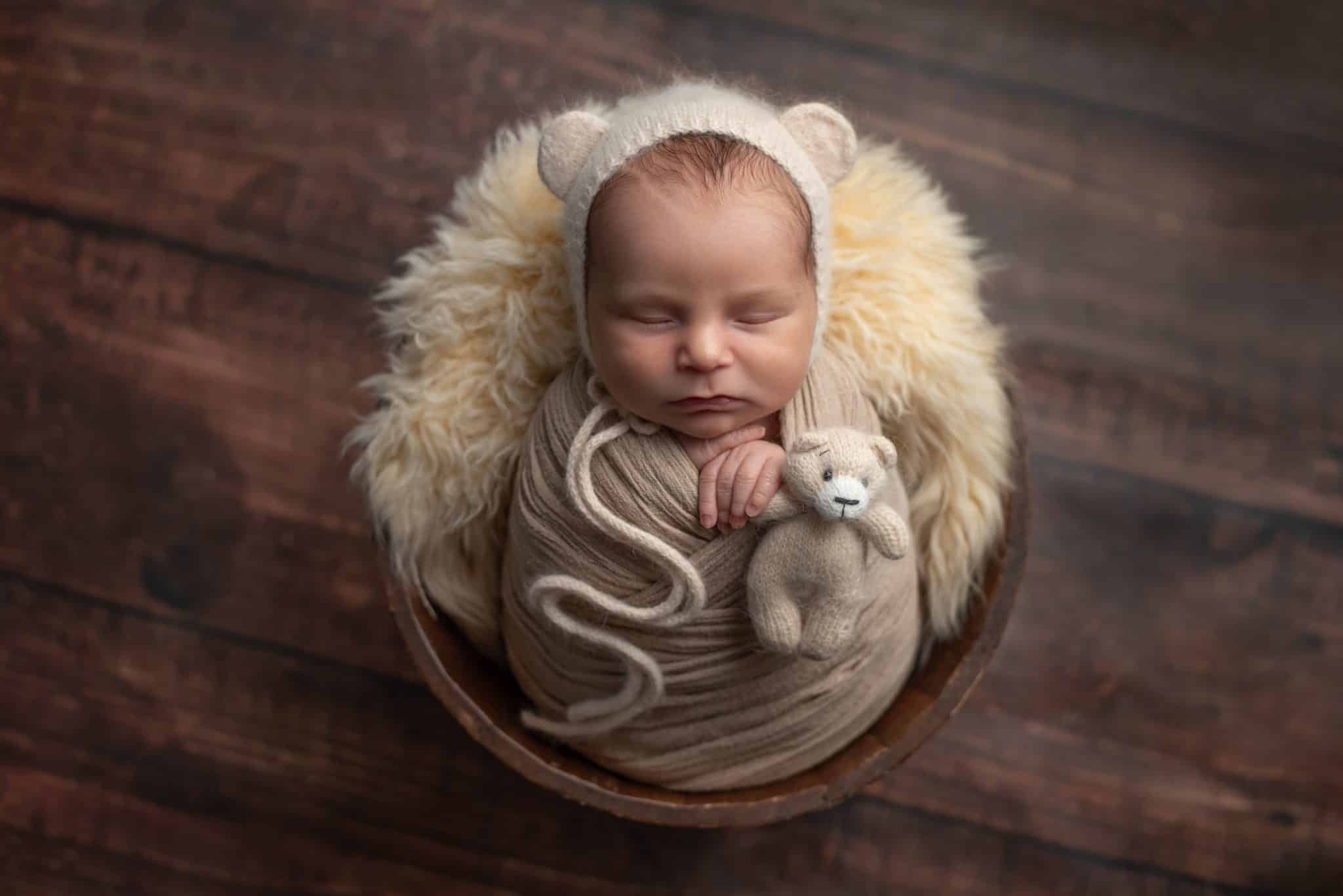 Beautiful Newborn Photos in Etobicoke