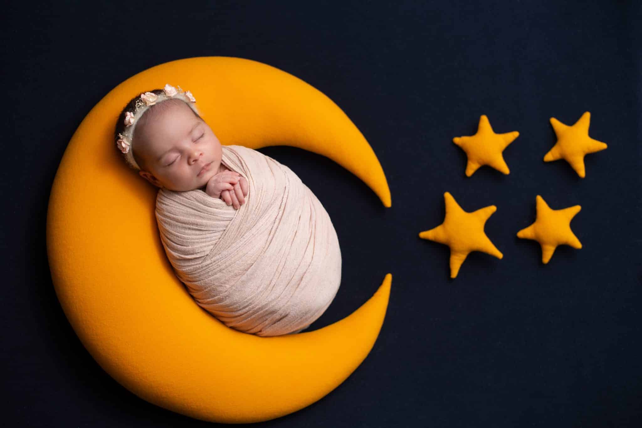 Beautiful Newborn Photos in Etobicoke