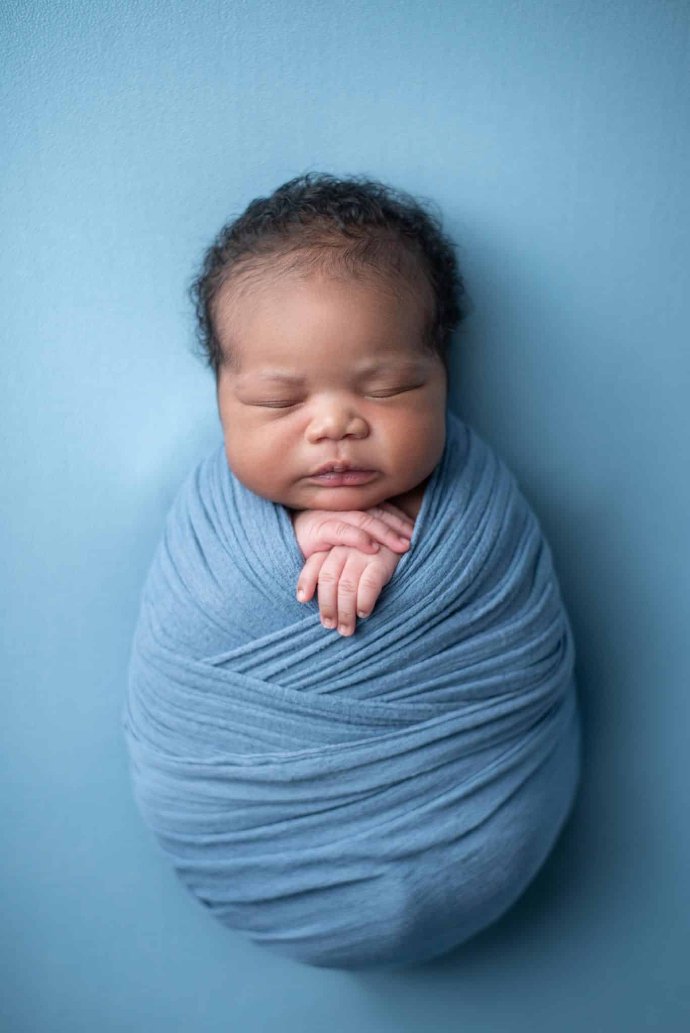 Beautiful Newborn Photos in Etobicoke