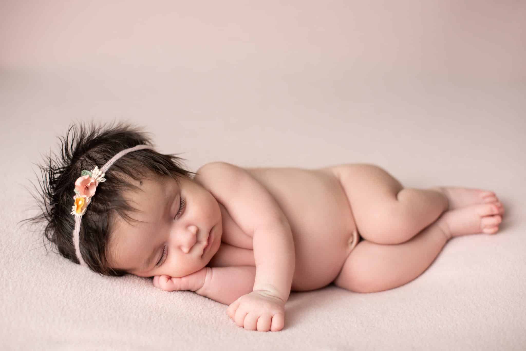 Beautiful Newborn Photos in Etobicoke