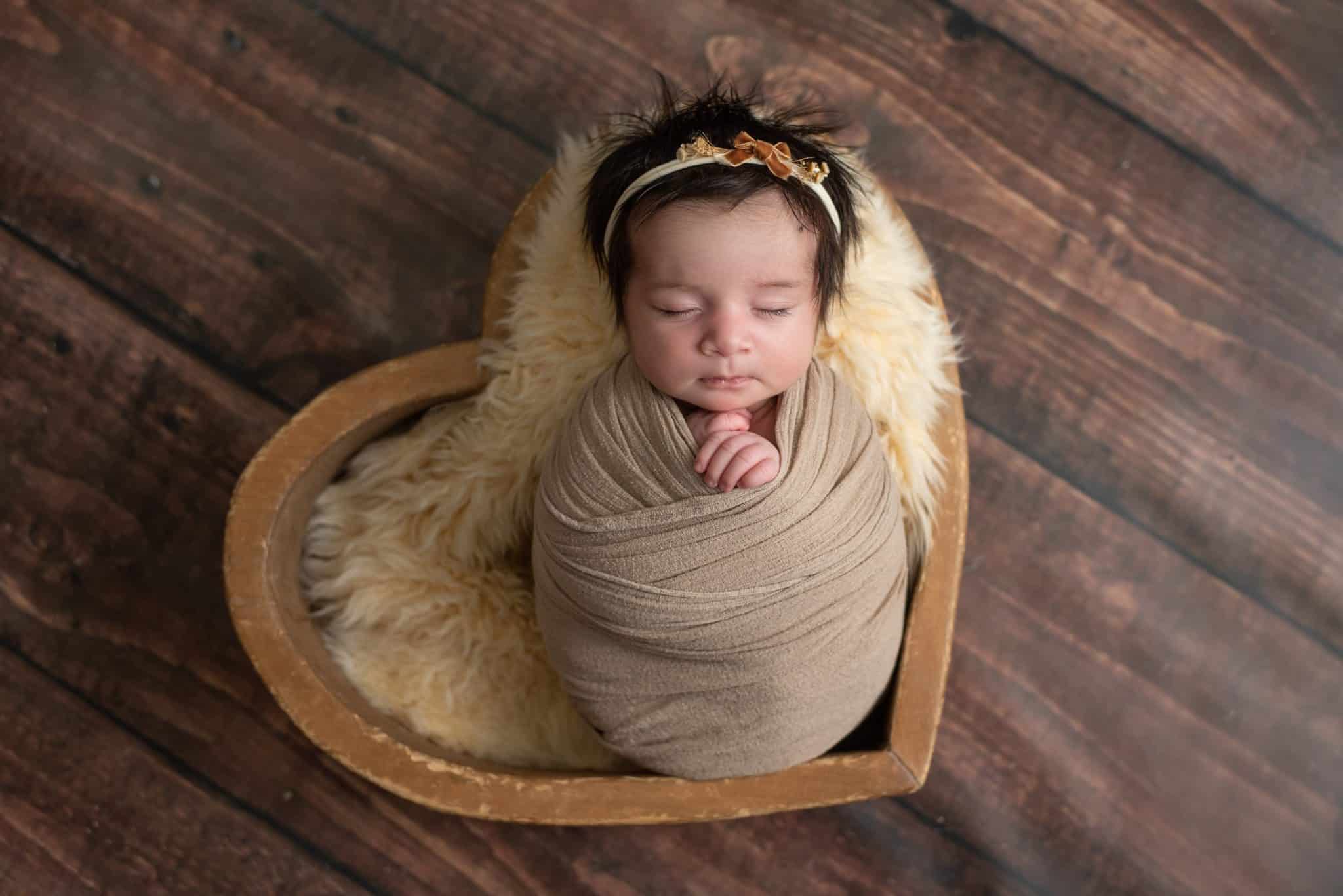 Beautiful Newborn Photos in Etobicoke